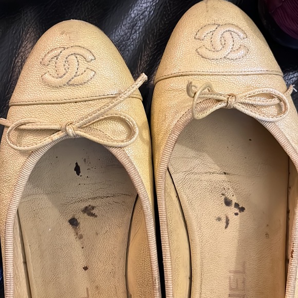authentic Chanel cream patent ballerina ballet flats, 7 - Picture 3 of 3